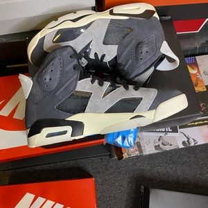 Air Jordan 6 Retro (wmns) “Tech Chrome”